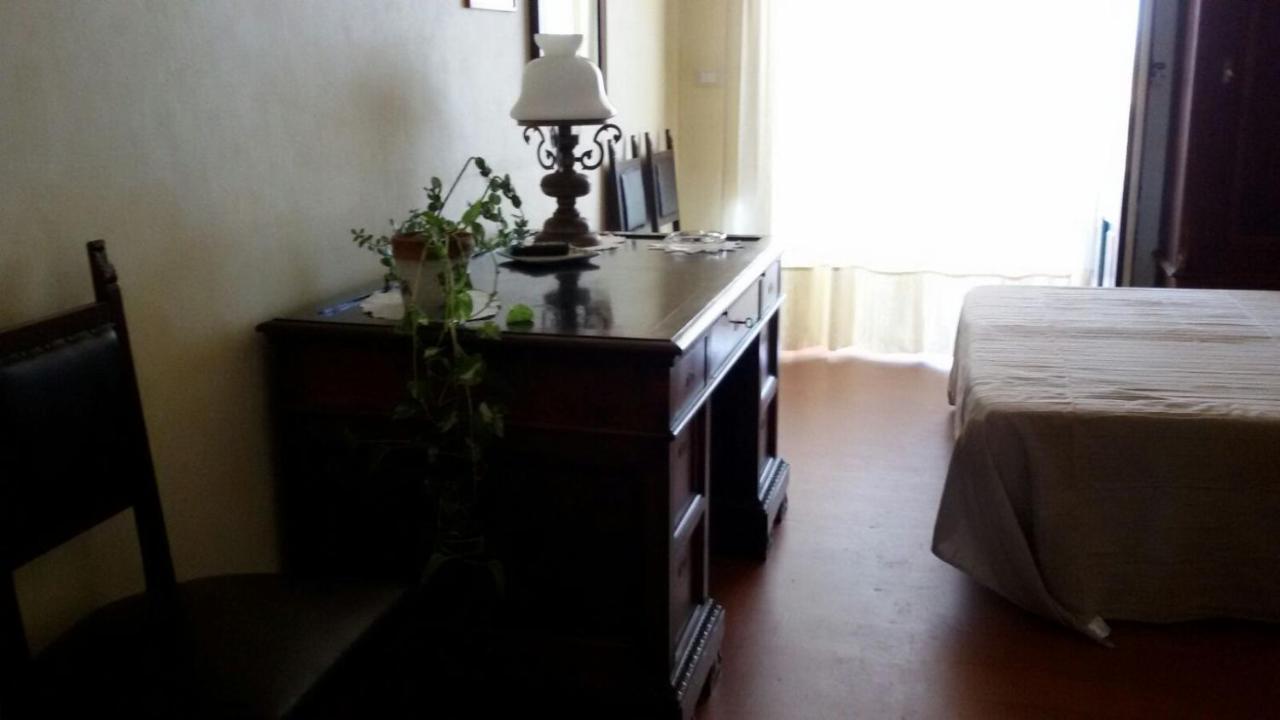 A Casa Di Tommy B&B อาชิเรอาเล ภายนอก รูปภาพ